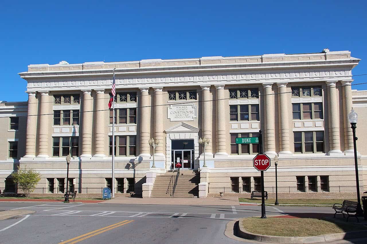 Walker County Courthouse in LaFayette Georgia — DUI defense attorney Gordon Hall serves Walker County State Court